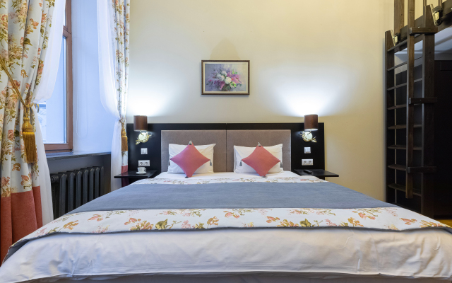 OM Apartments