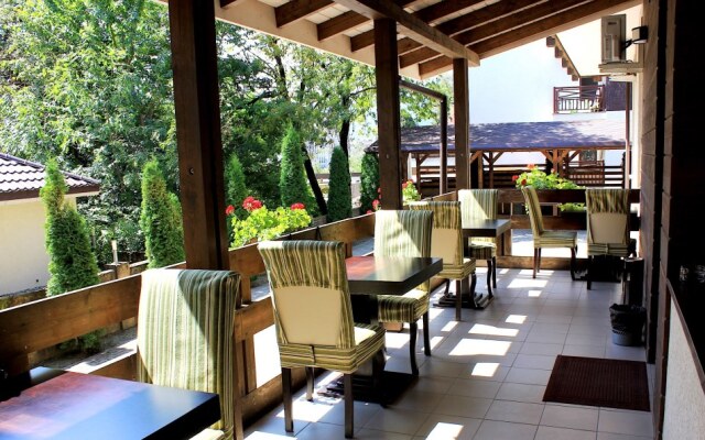 Dacha Na Berezovoi Apartments