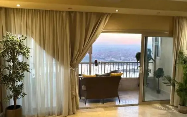 Апартаменты Luxury Nile View 23F Sleeps 5