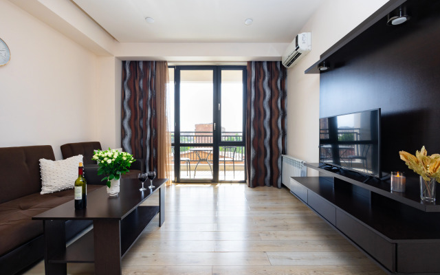 2-K v Novostroyke, Ulitsa Yeznika Koghbatsi, Ko1677 Flat