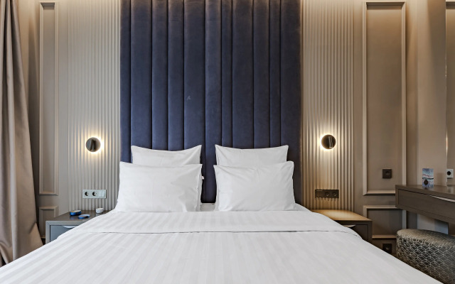 Апартаменты Полулюкс в АК Мане с бассейном УК Вознесенский