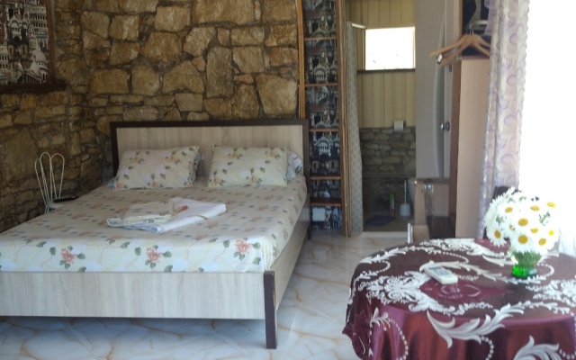 Evelinka Guest House