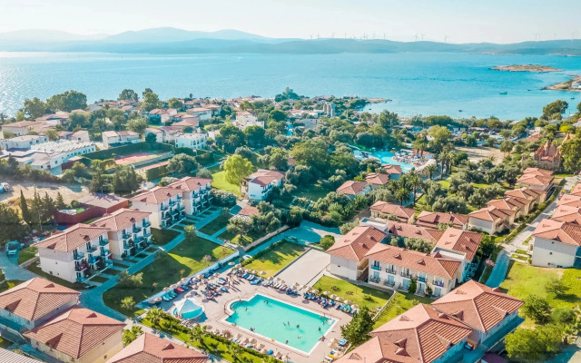 Курортный отель Club Atlantis