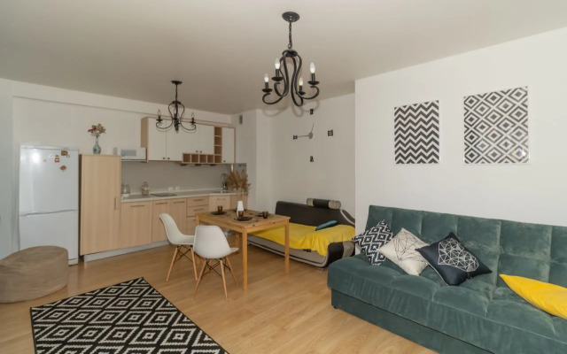 Novikov Dvorik Flat