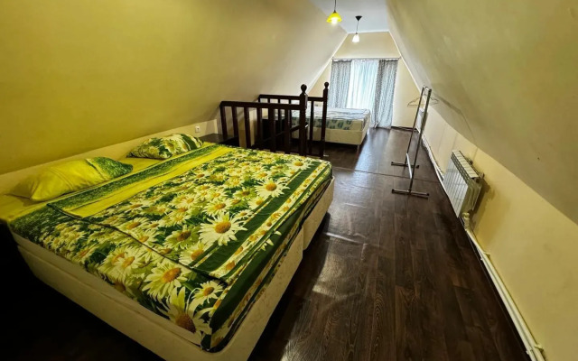 Uyutny Guest House