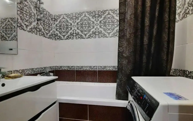 2kh Komnatnaya V Tsentre Goroda Flat