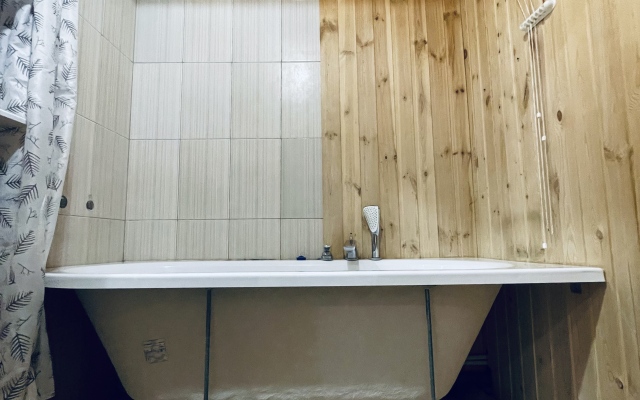 Квартира 1-а комнатная рядом с Ижевским Зоопарком , ИжГТУ, ИжГСХА