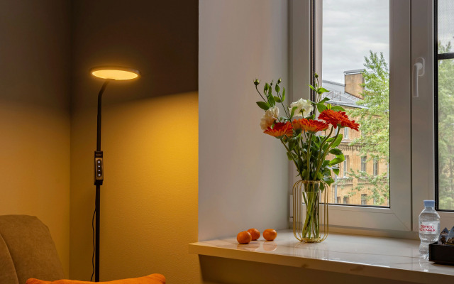 Dizaynerskaya studiya Orange Room u Nevskogo prospekta Flat