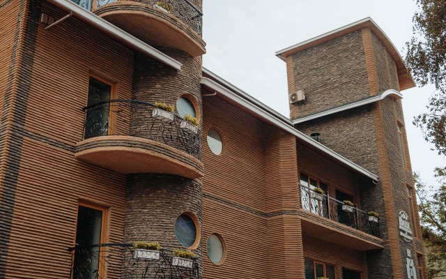 Bayil Breeze Hotel