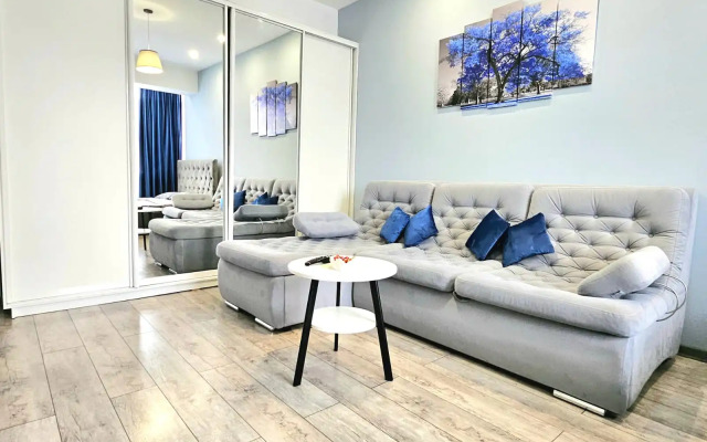 Uyutnaya v Tsentre Flat