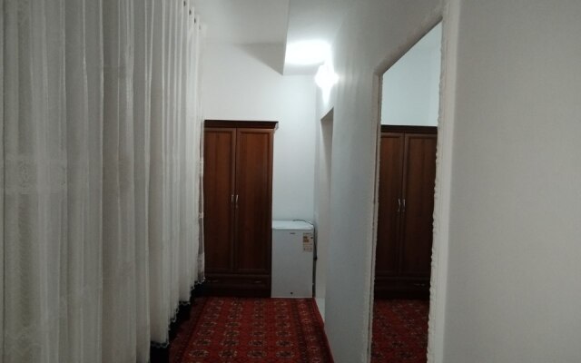 Parvina Hotel