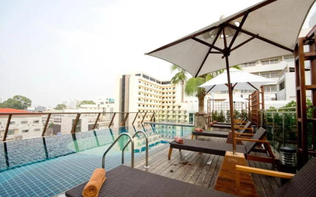 Отель Sunshine Hotel & Residences