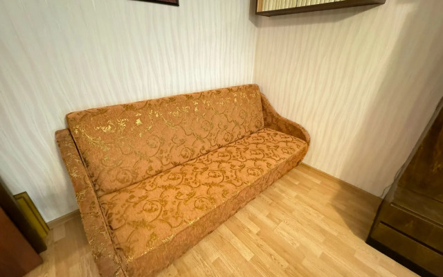 Na Turistskoy Ulitse 10 Flat