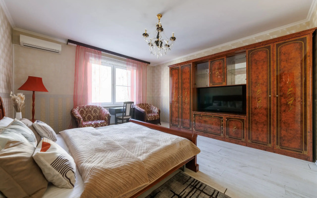 S 3 Spalnyami Na Moiseenko 5 - 8 Chelovek Apartments