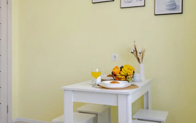 Odnokomnatnaya Vozle Magnuma Flat