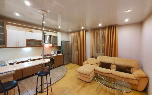 Апартаменты на Челюскинцев 7