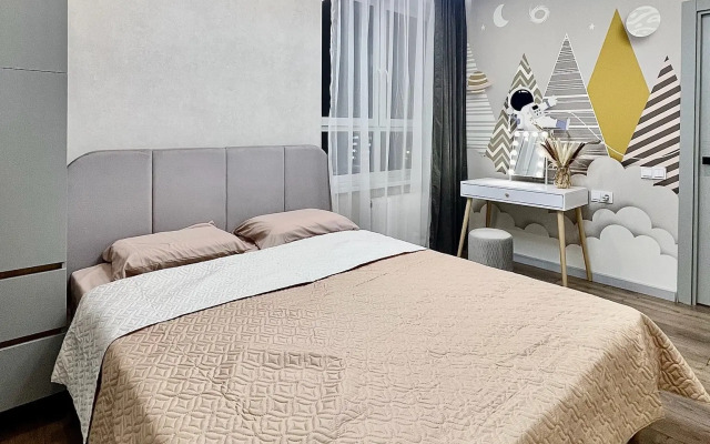 V Tsentre Okolo Akvaparka Flat
