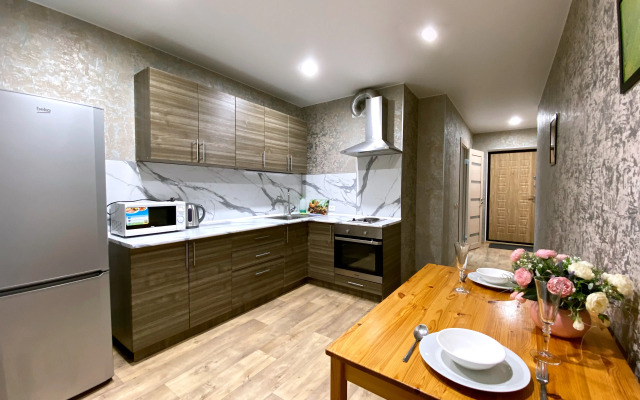 V Tsentre Goroda Apartment