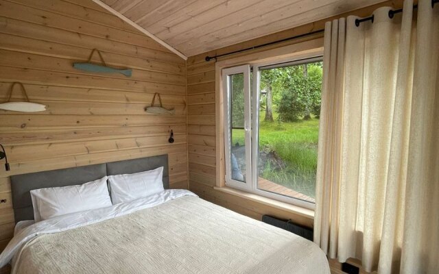 Гостевой дом на воде,хаусбот на р.Вуокса, карельский перешеек