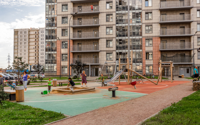 1896. Dizaynerskaya Kvartira S Tropicheskim Dushem Apartments