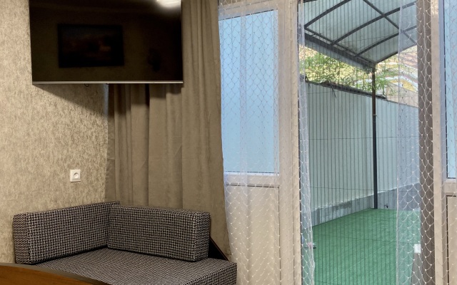 Dvin Guest House