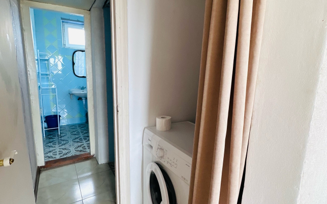 Flat S Balkonom Na Pochtovoy Ulitse