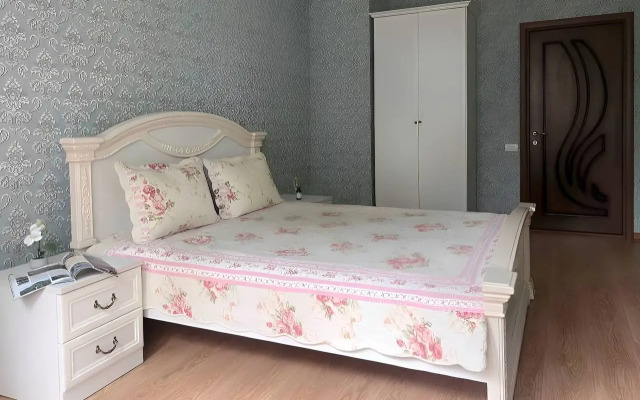 Апартаменты 2-х комнатные В Центре