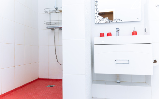 Semeynye S Vidom Na Gory Apartments