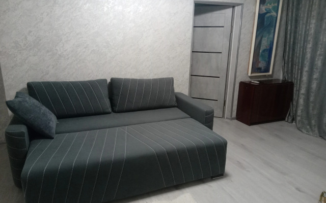 Квартира Уютная Двухкомнатная в Центре Города