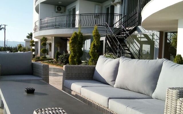 Edelweiss Residents Apart-Hotel