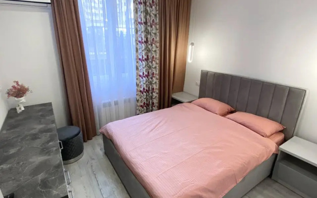 Апартаменты с двумя кроватями, балконом и ванной, 16 этаж