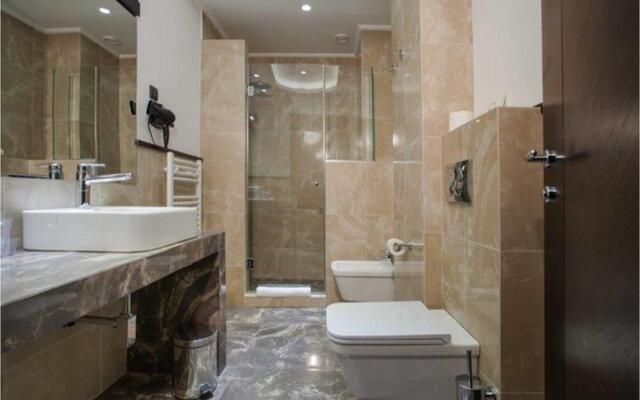 Constantine the Great Hotel