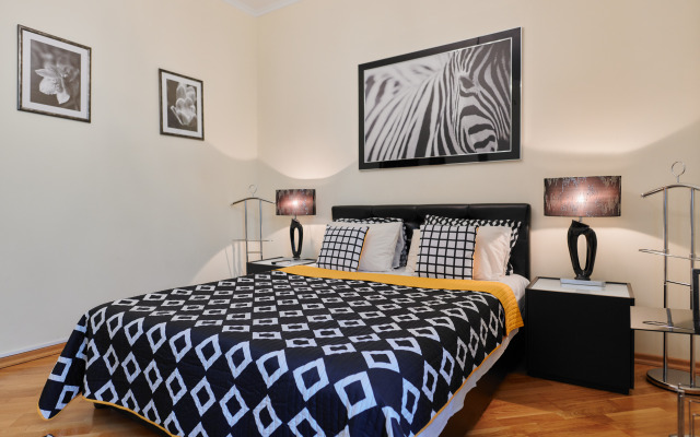 2-komn. v samom centre Minska na pr. Nezavisimosti 37 Apartment