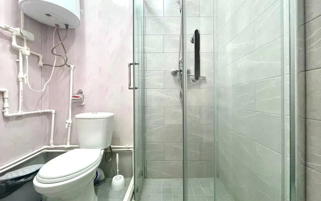 S kukhney gostinoy i otdelnoy spalney Apartments
