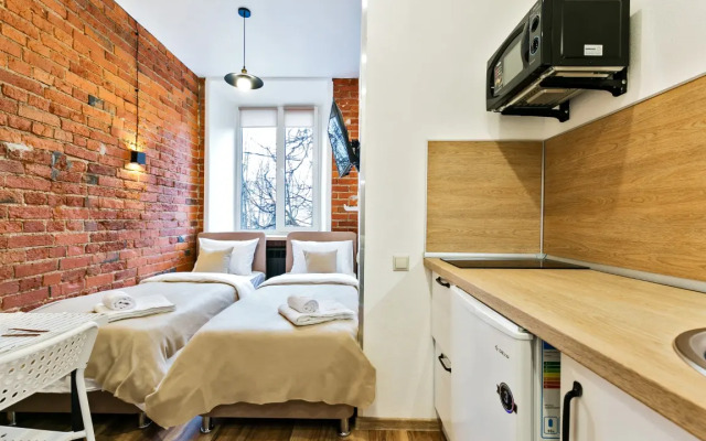 2 Revolyutsionnyij prospekt 25/12 Flat