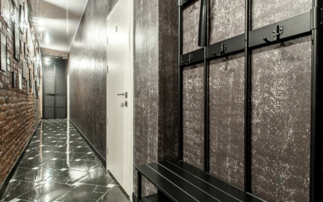 Black & White Na 1-Y Krasnoarmeyskoy Apart-hotel