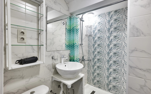 Апартаменты EasyGuest в зеленых тонах интерьера на Чертановской