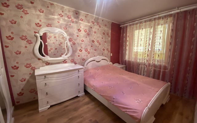 Dvukhkomnatnaya v Peshey Dostupnosti do Tsentra Goroda Flat