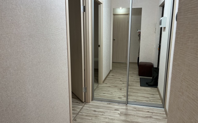 Komfort-Klassa Vozle Trk Fiesta, Nachalo Parkovogo Flat