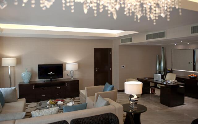 Crowne Plaza Dubai - Deira, an IHG Hotel
