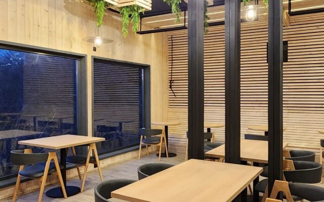 База отдыха Серый дом