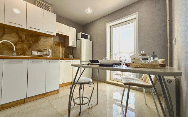 Odnushka U Metro Kozyya Sloboda Apartments