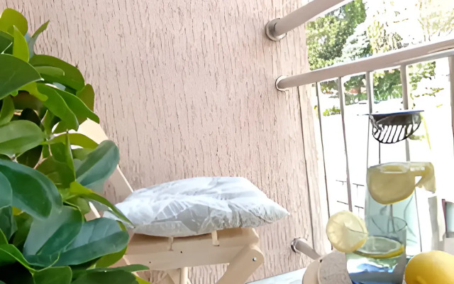 Na Urozhaynoy 27A Apartments