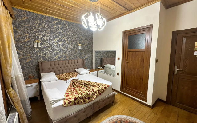 Gur Royal Suit Apartments