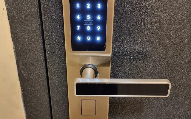 U Kremlya I Zolotoy Naberezhnoy Flat