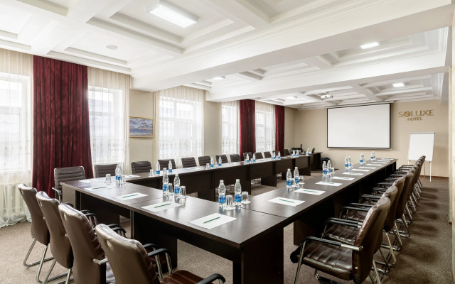 Soluxe Hotel