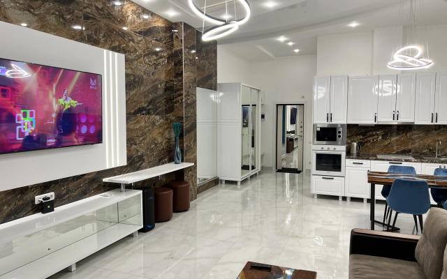 Апартаменты 70кв. метров в центре города