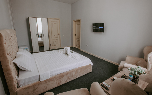 Ideal Hotel