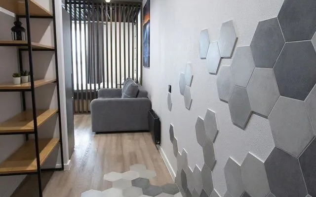 Sovpemennaya Studiya-Loft C Dizajnerckim Pemontom Flat