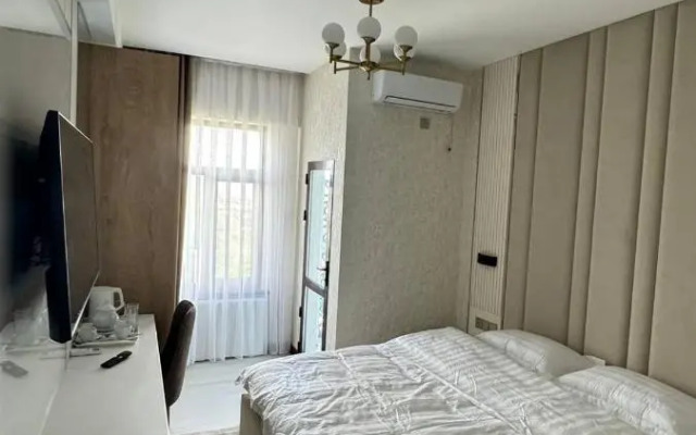 Hotel Aram